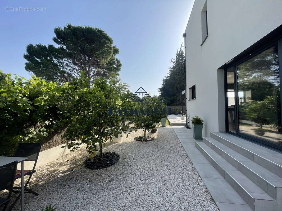 Maison à SAINT-CYPRIEN