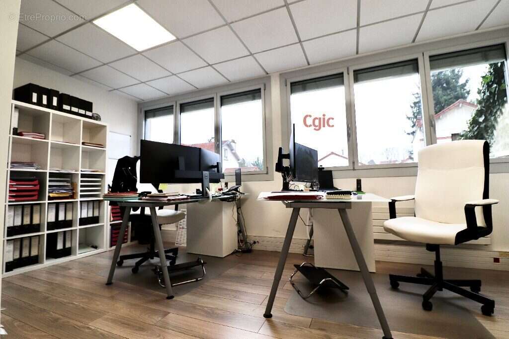 Commerce à SAINT-GERMAIN-EN-LAYE