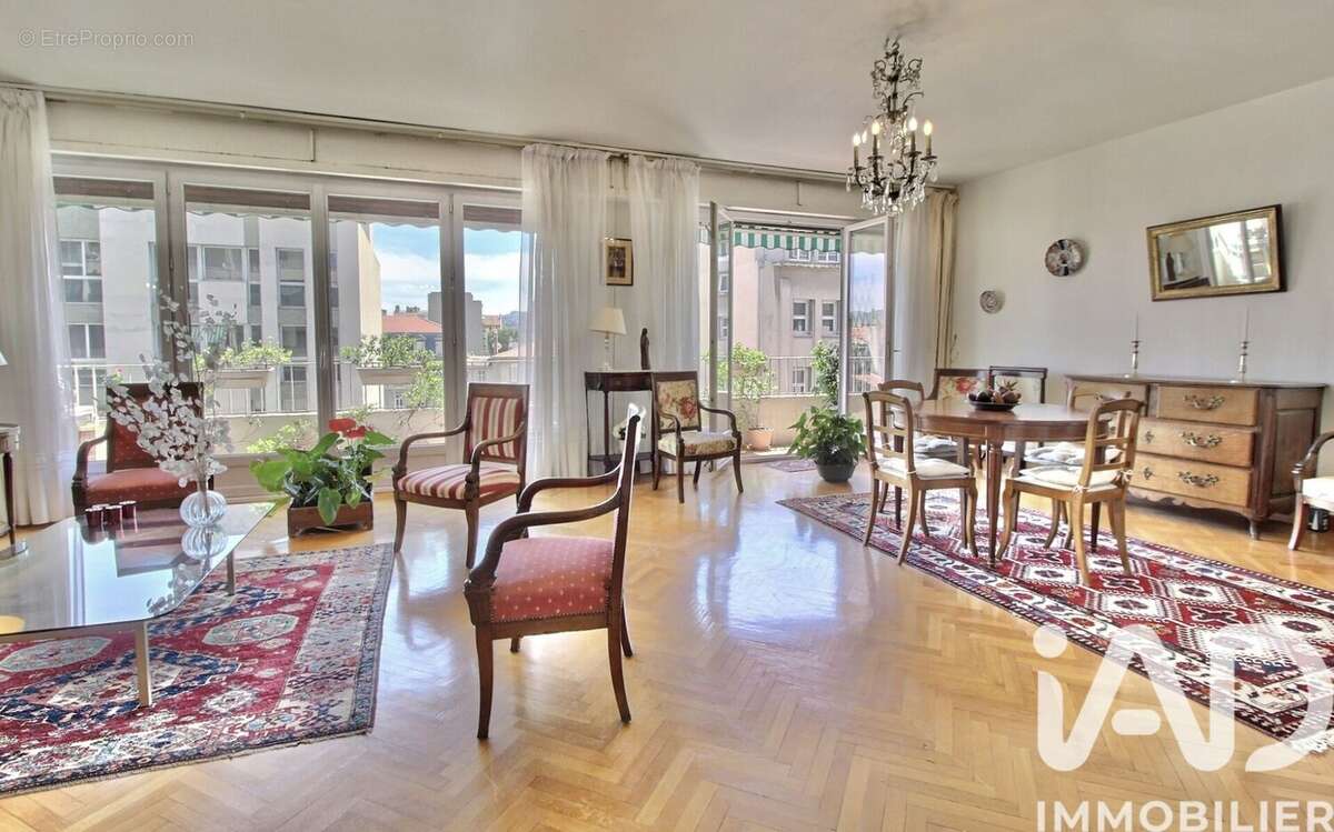 Photo 3 - Appartement à MARSEILLE-8E
