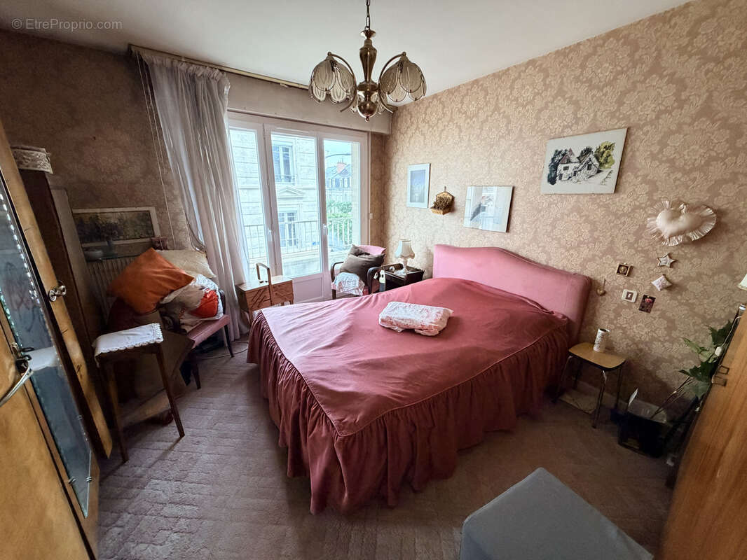 Appartement T4 à rénover avec garage à Reims - photo 8
