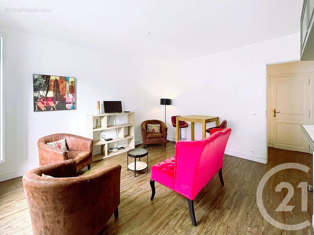 Appartement à PARIS-14E
