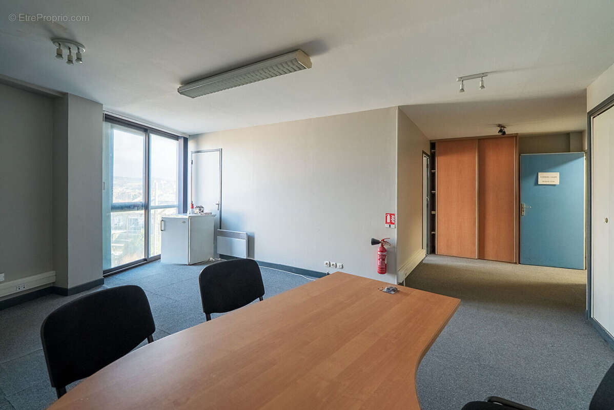 Commerce à CARCASSONNE