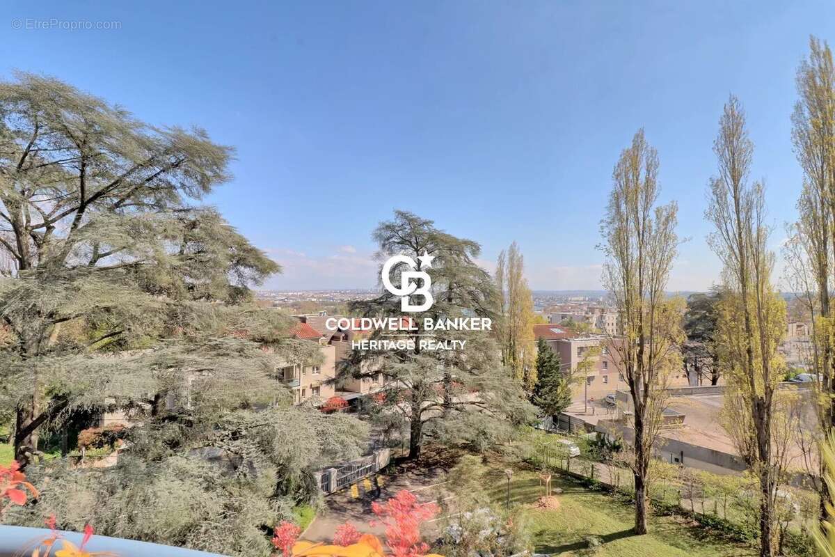 Appartement à SAINTE-FOY-LES-LYON