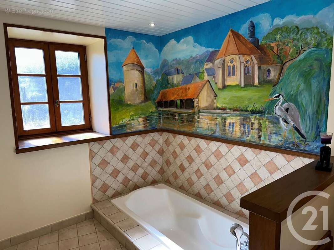 Maison à SUILLY-LA-TOUR