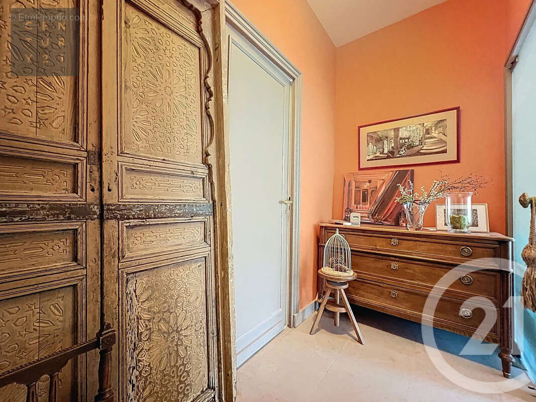 Maison 217 m² à Troyes  - photo 4
