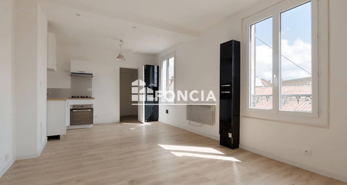 Appartement à CORBEIL-ESSONNES