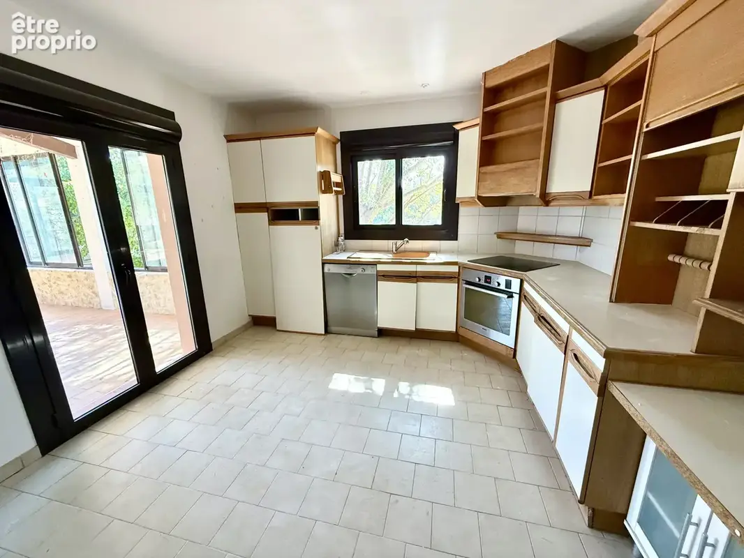 Grabels villa de plain-pied de 137m2 sur un terrain de 800 m2, piscine, annexes - photo 4