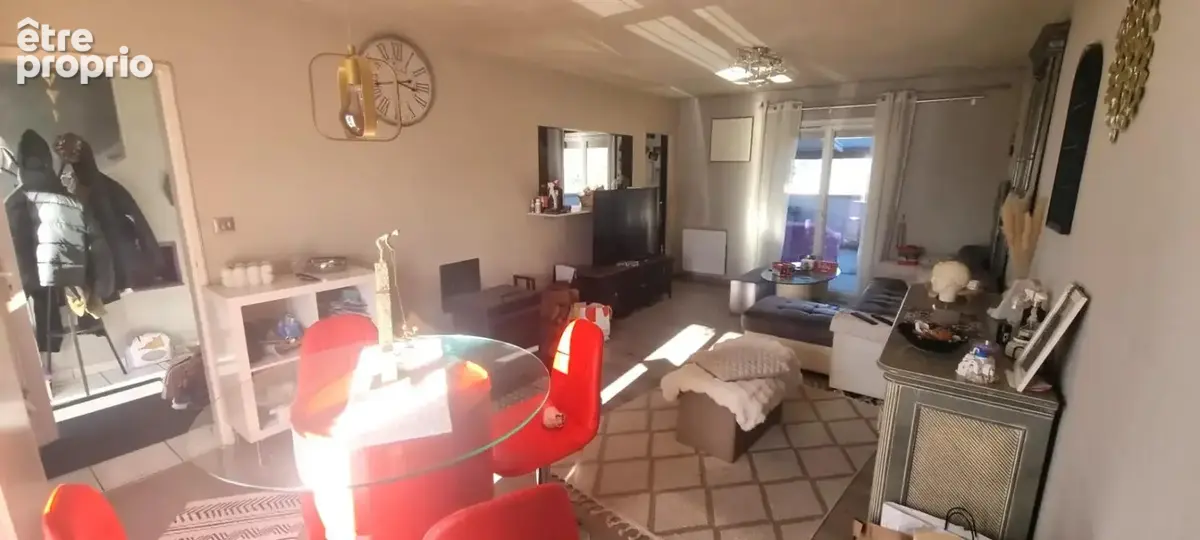 Maison mitoyenne avec beau potentiel extérieur - photo 3