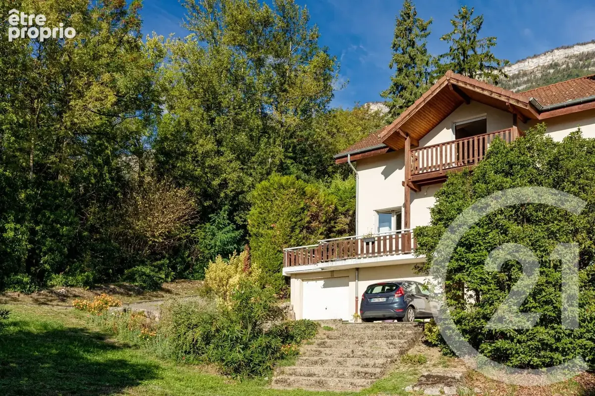 Maison 7 pièces 148 m² à vendre à Saint-Ismier (38330) - photo 3