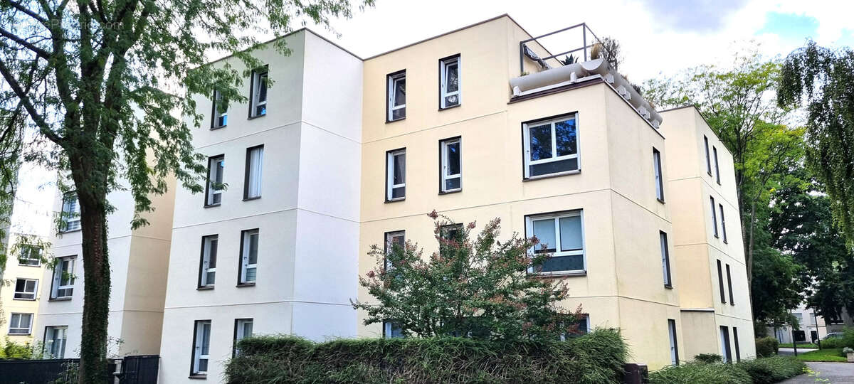 Spacieux appartement dans un environnement calme et verdoyant - photo 9