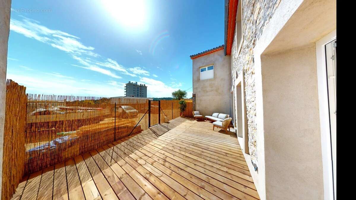 Maison à VALLAURIS