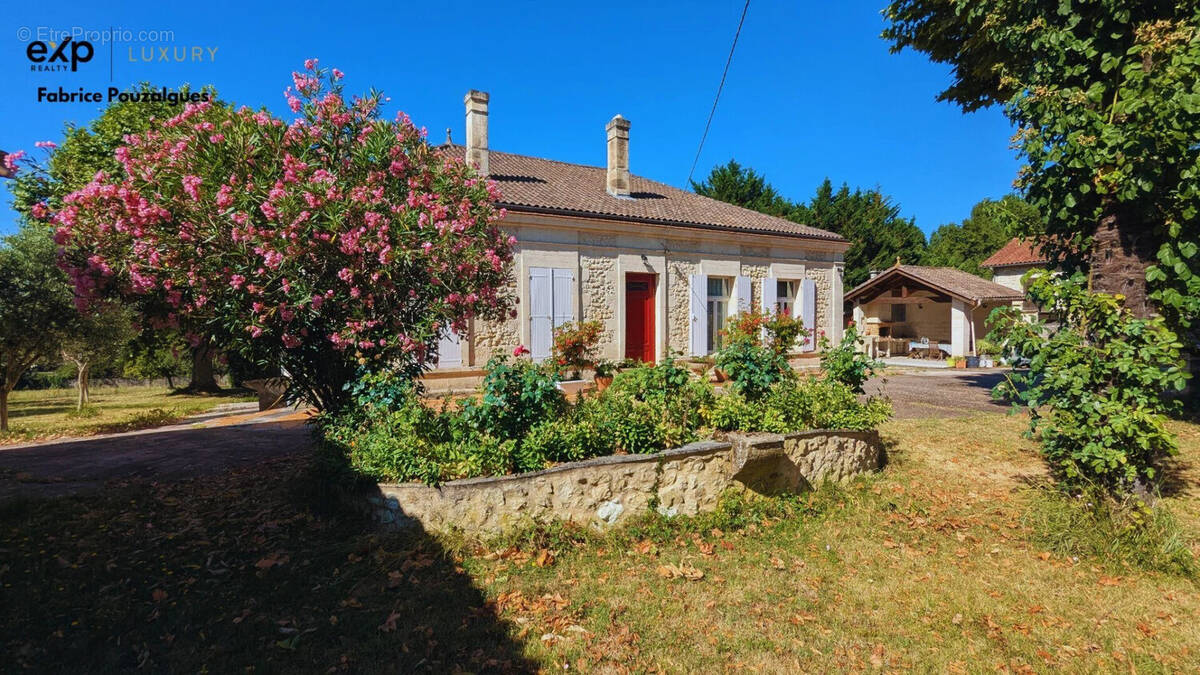 Maison à FARGUES-SAINT-HILAIRE