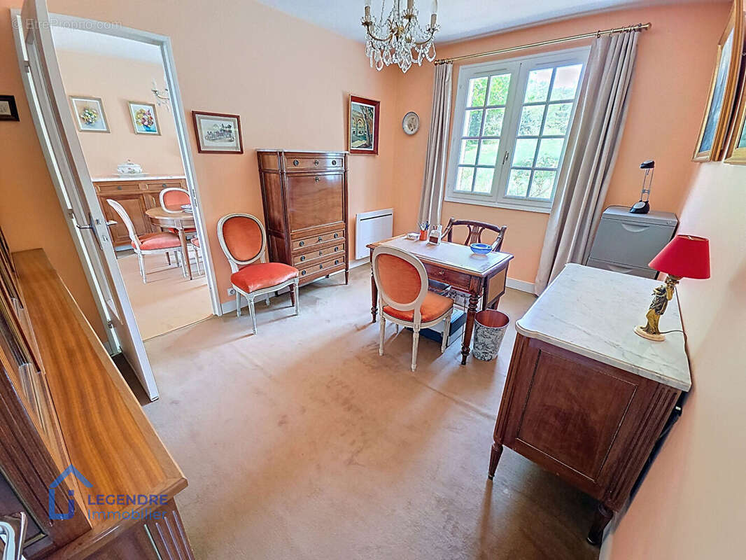 Maison à MONTIGNY-LES-CORMEILLES