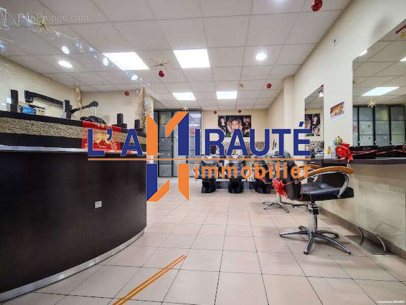 Commerce à HOUILLES