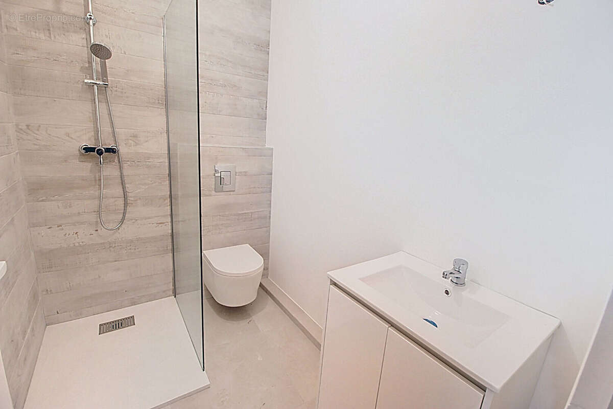 Appartement à LORGUES