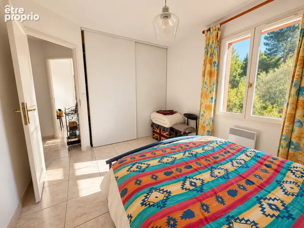 Six fours les plages - maison de 130 m2 - terrain 1037 m2 - calme - - photo 8