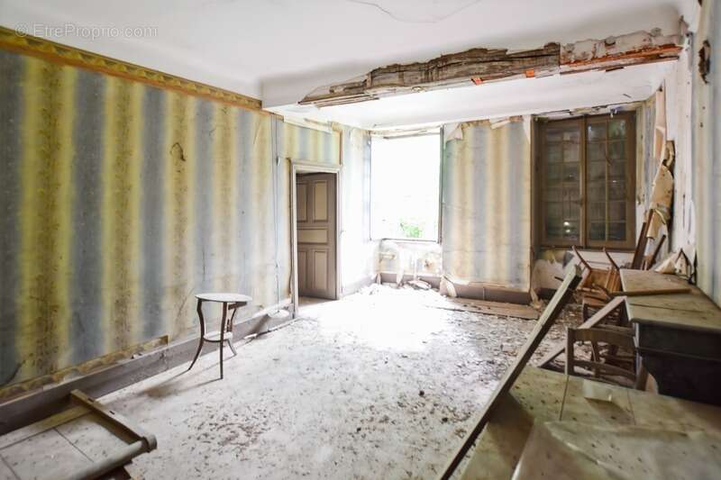 Maison à COUCHES