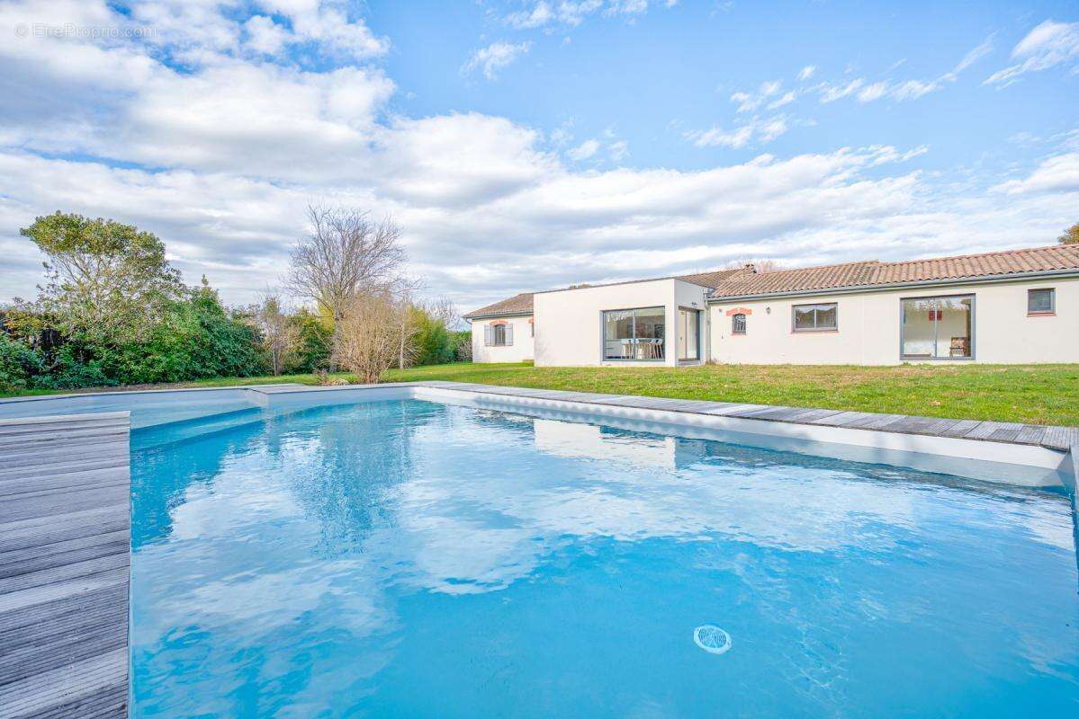 Maison à FONTENILLES