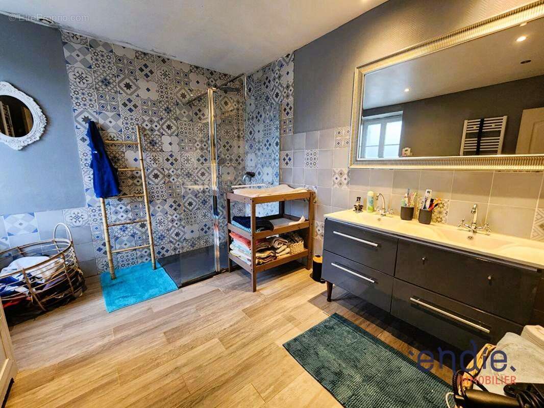 Maison à SAINT-HIPPOLYTE