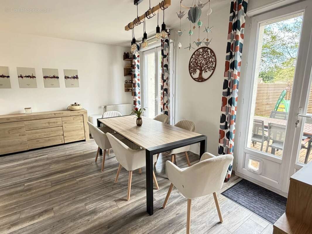 Maison à AIGREFEUILLE-SUR-MAINE