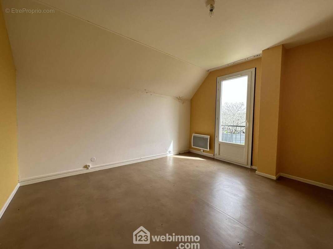 La première chambre - Maison à SISSONNE