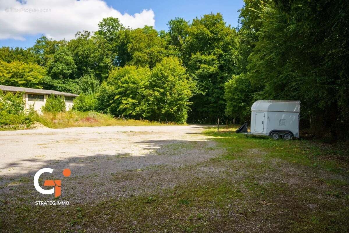 Maison à LA FEUILLIE