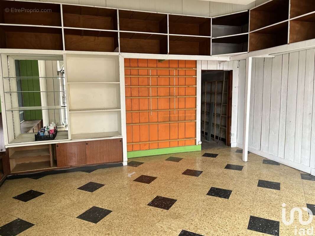 Photo 3 - Commerce à AX-LES-THERMES