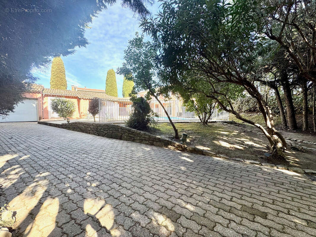 Maison à VAISON-LA-ROMAINE