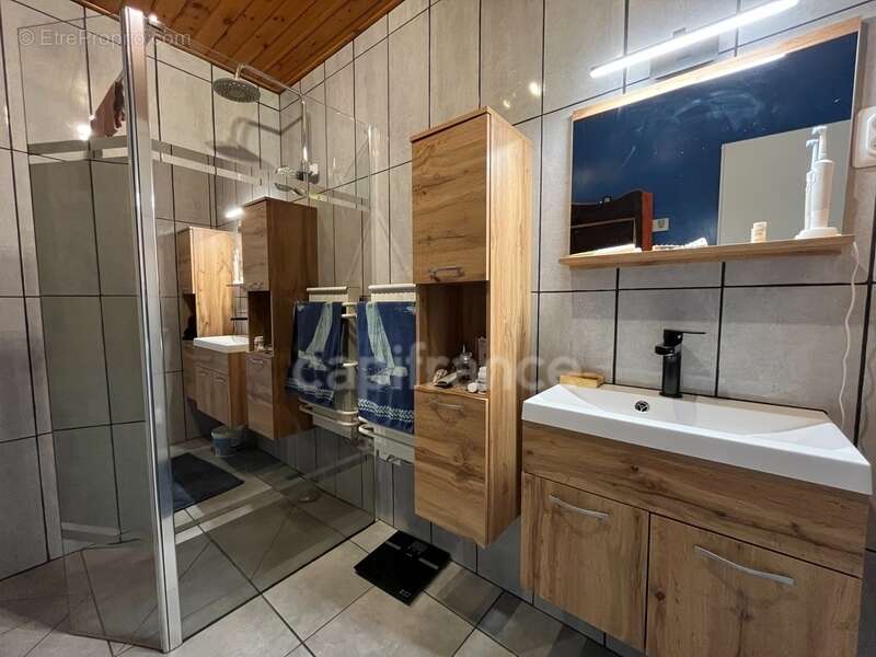 Propriété avec dépendances au coeur d’un jardin paysager– 230 m² habitables – À 10 min des plages des Sables-d'Olonne - photo 29