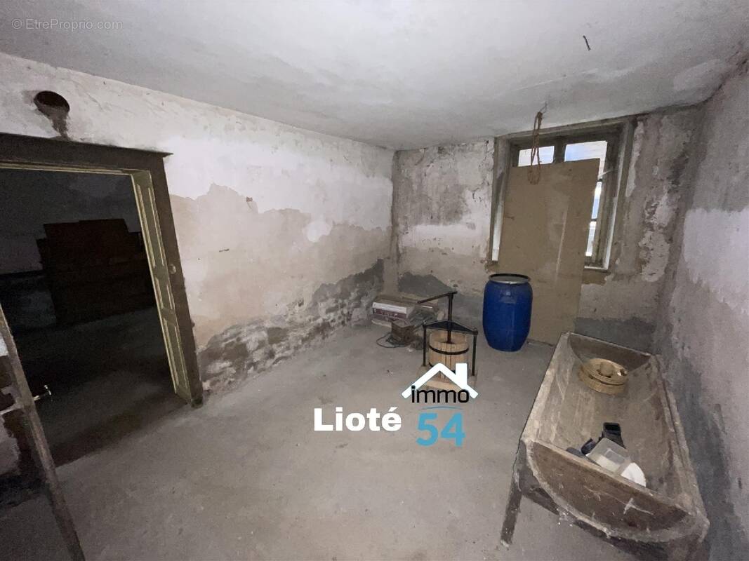 Maison à SAINT-BOINGT