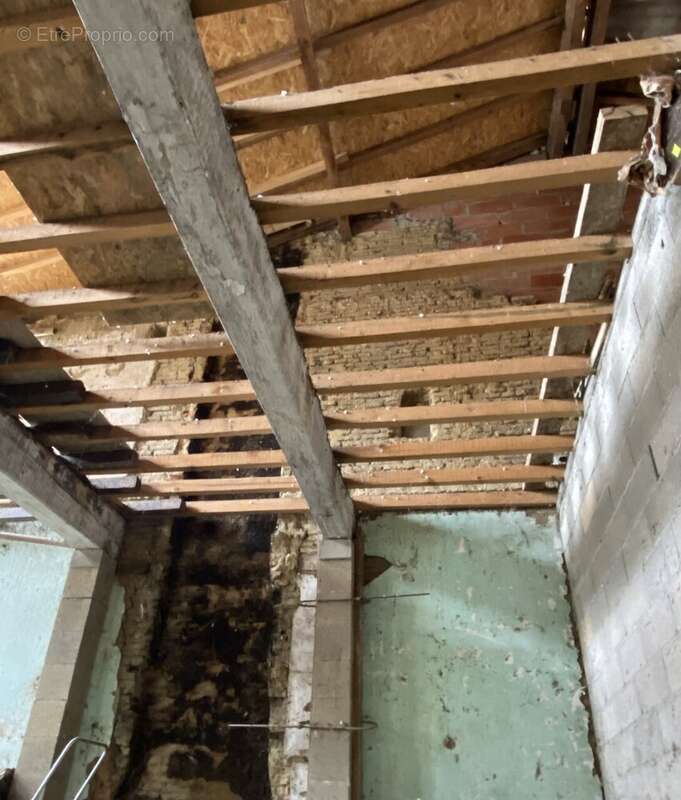 Appartement 350 m² à Bourret  - photo 19