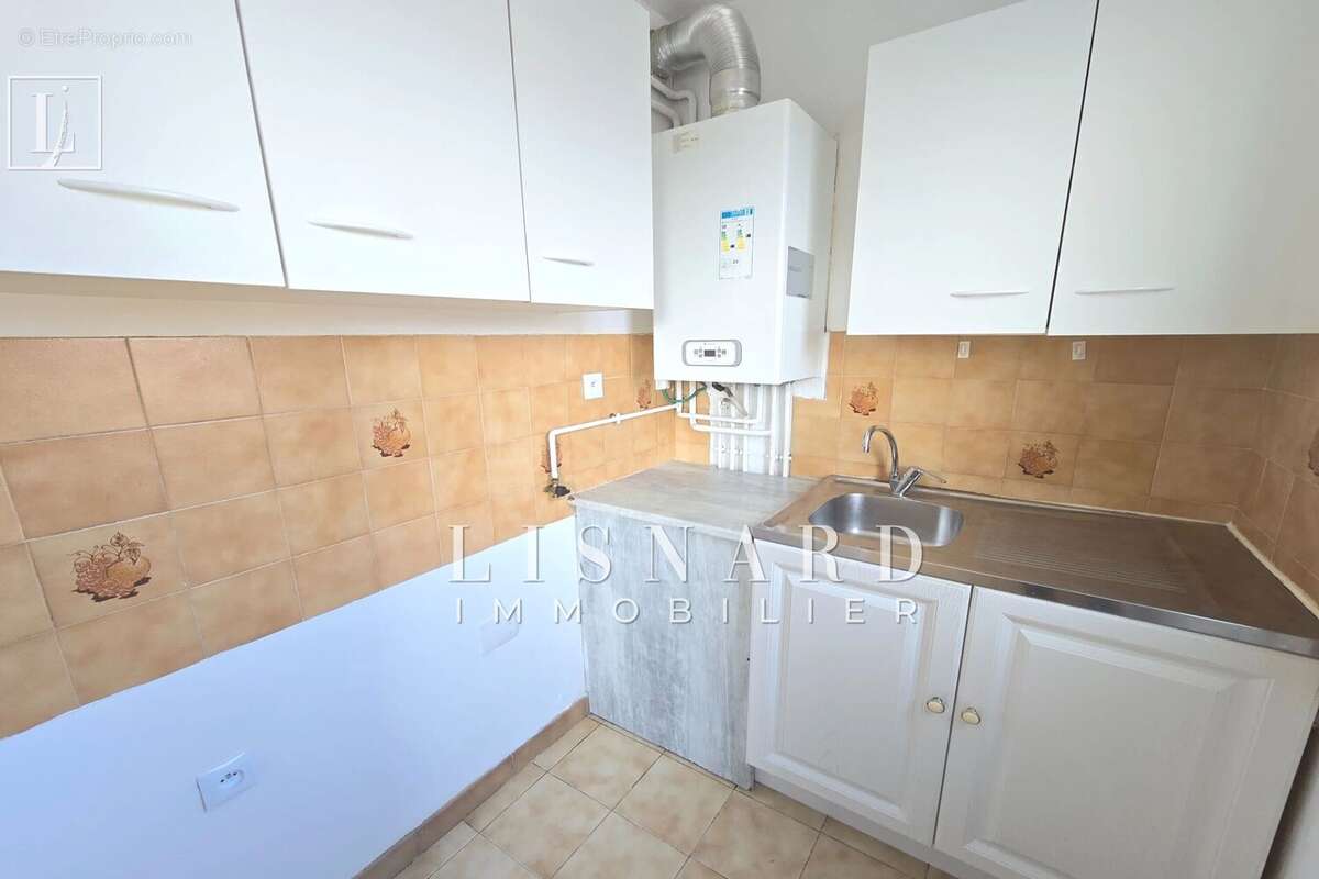 Appartement à VALLAURIS