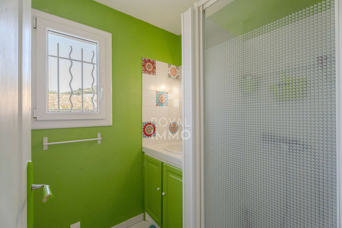 Maison T5 - 110m2 - piscine - photo 11