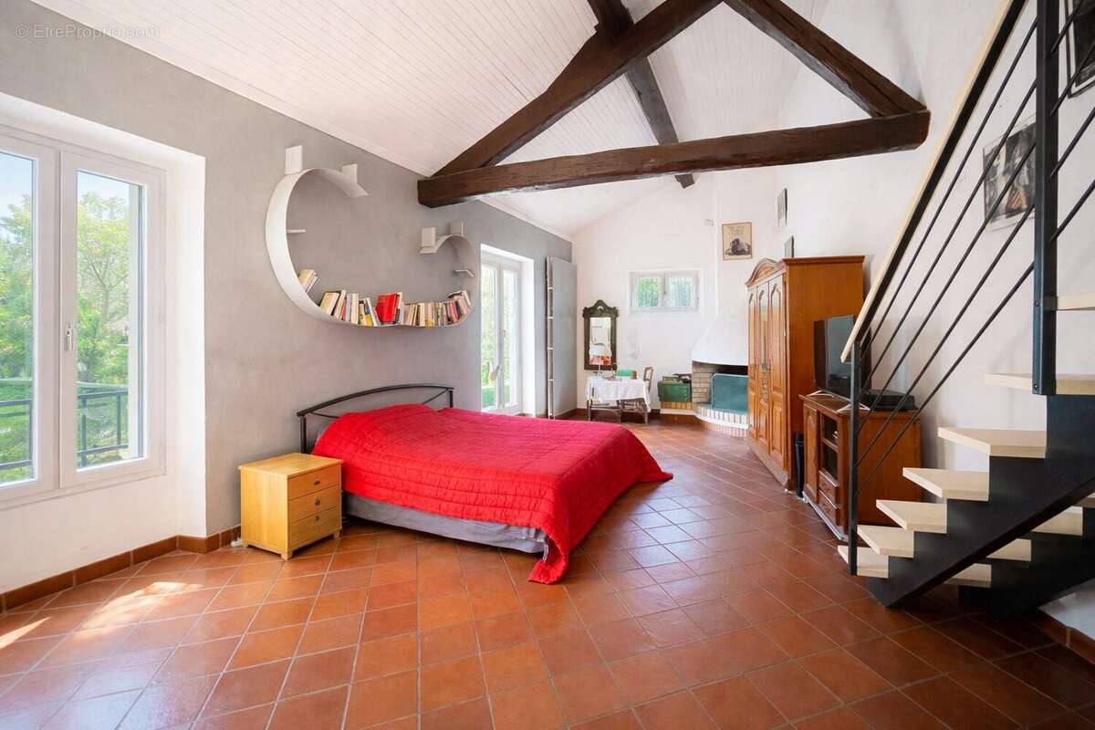 Maison à CHENNEVIERES-SUR-MARNE