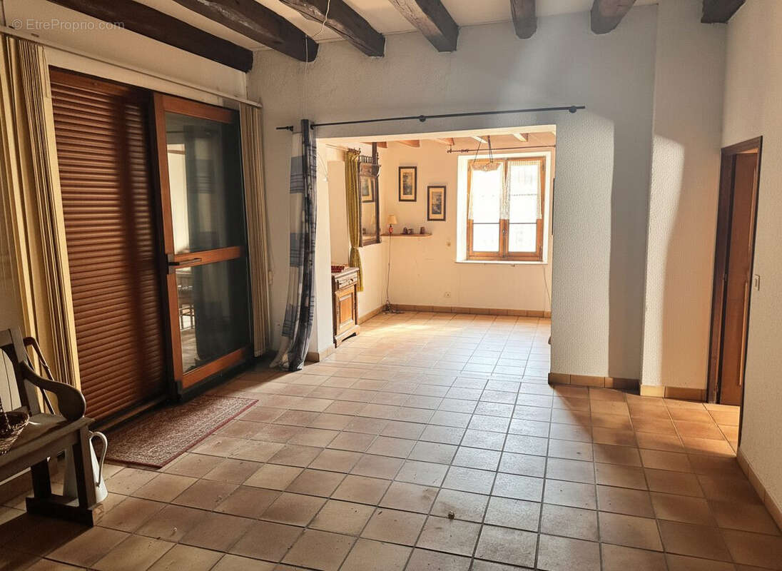 Maison à BRISON-SAINT-INNOCENT
