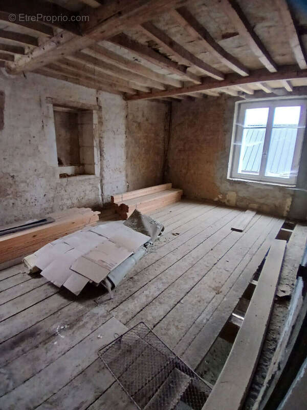 Maison à LAIZE-LA-VILLE