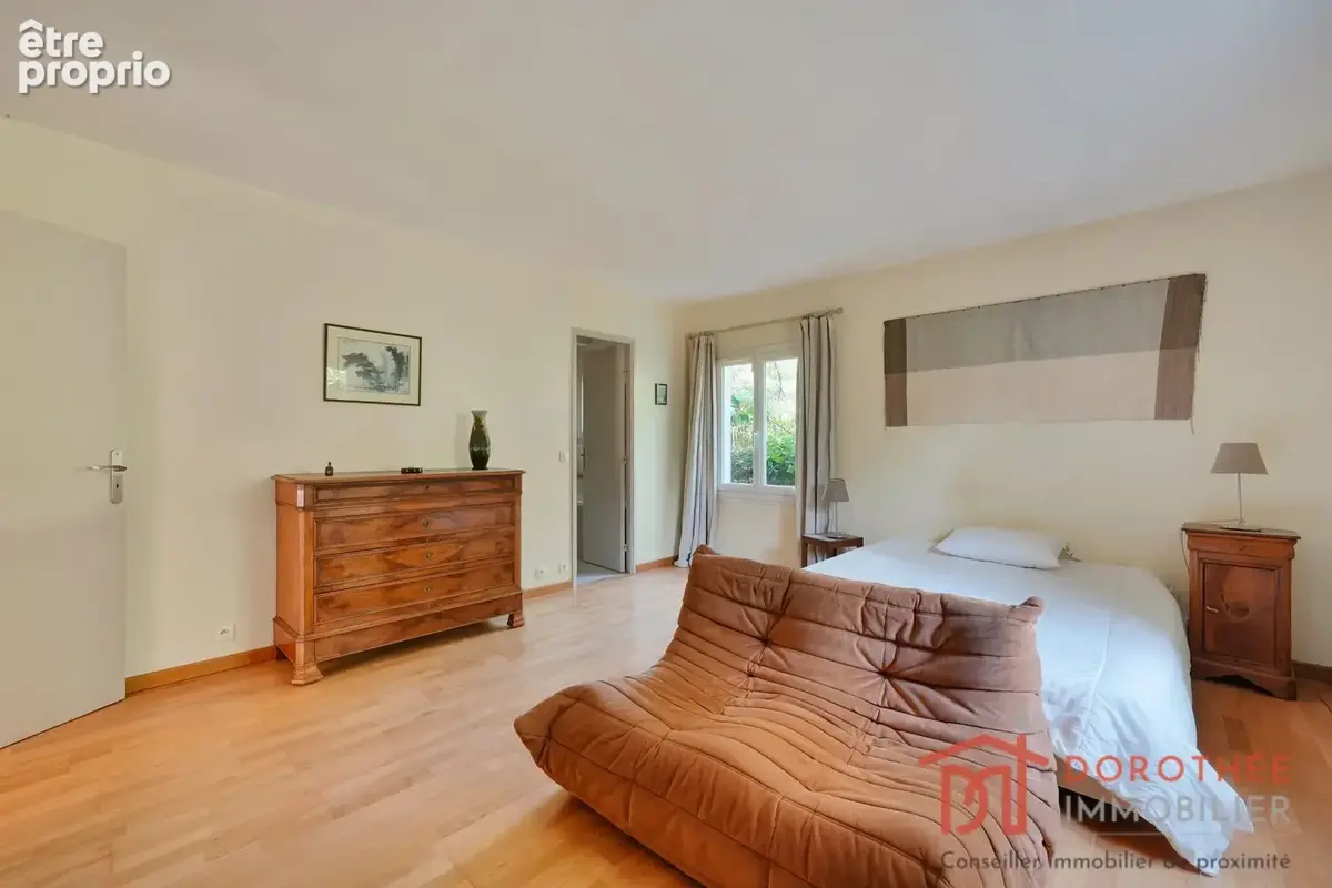 Maison 8 pièces 141 m² à vendre à Marolles-En-Brie (94440) - photo 8