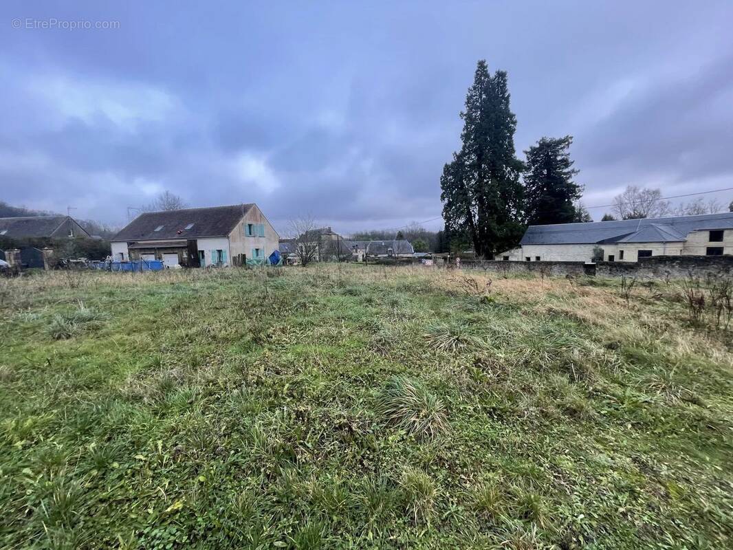 Terrain à CHAILLEVOIS