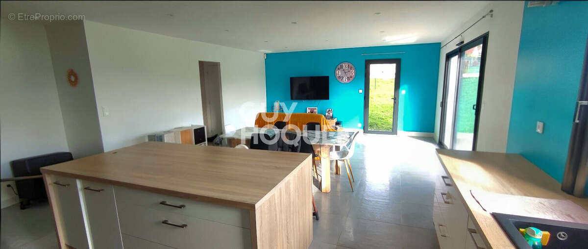 Maison à SAINT-SYMPHORIEN-DE-MARMAGNE