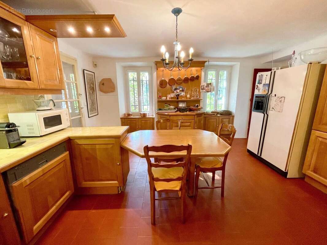 Maison à LA GARDE-FREINET