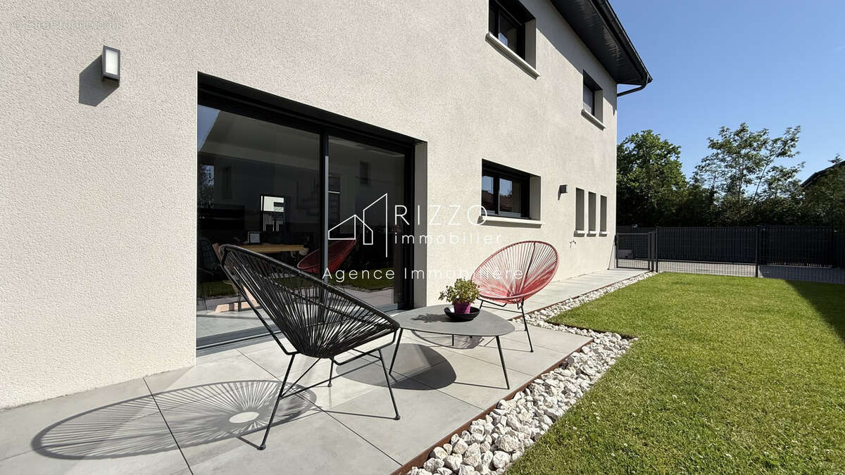 Maison familiale récente de 137,5 m2, 4 chambres - photo 2