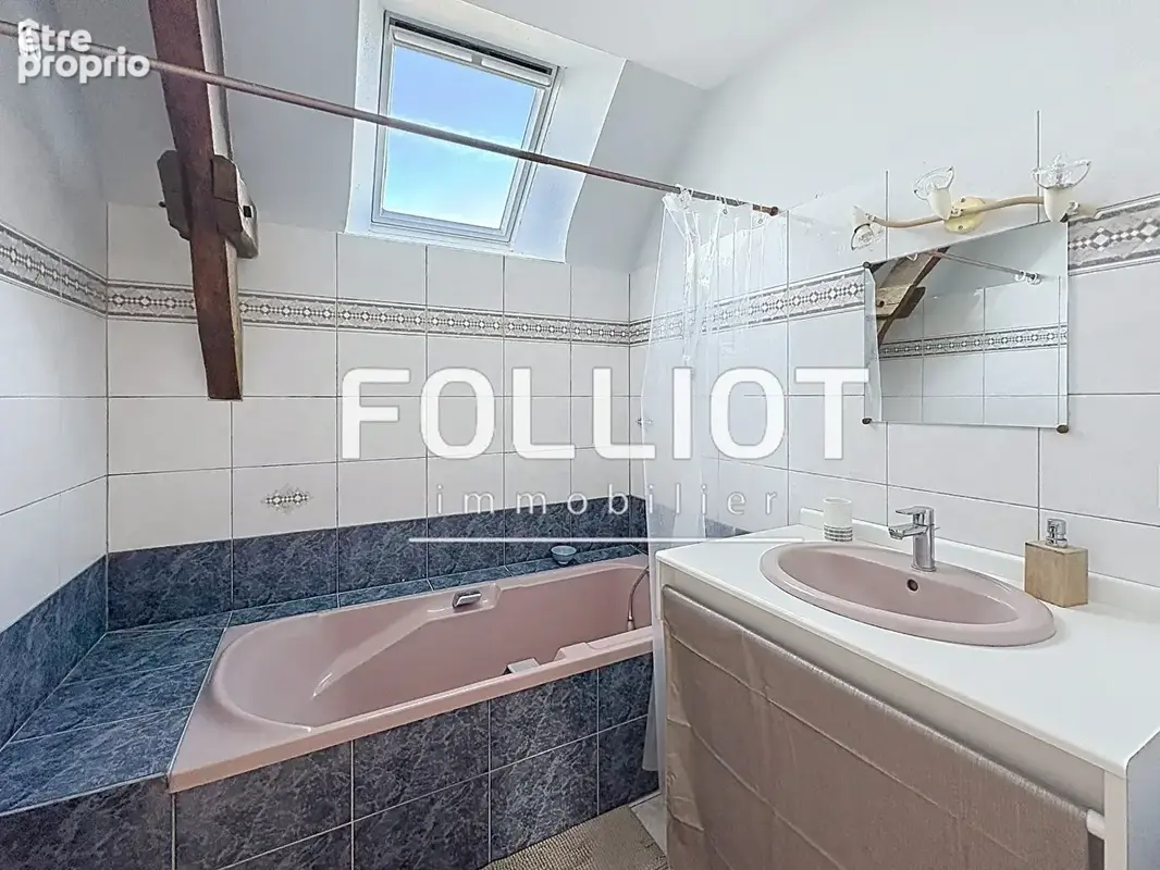 Maison pierre à vendre à Saint-Germain-en-Coglès - 7 pièces, 140 m² + maison louée + dépendances - photo 10