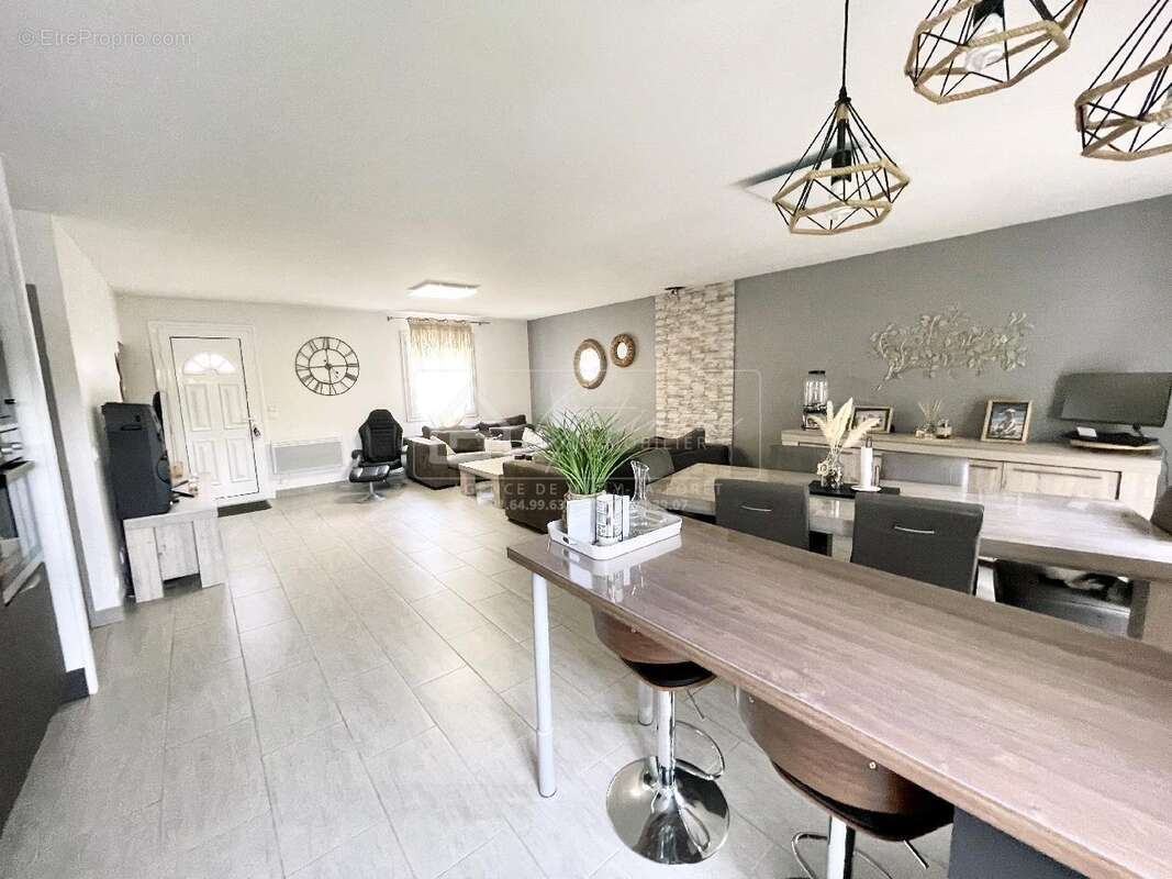 Maison à MILLY-LA-FORET