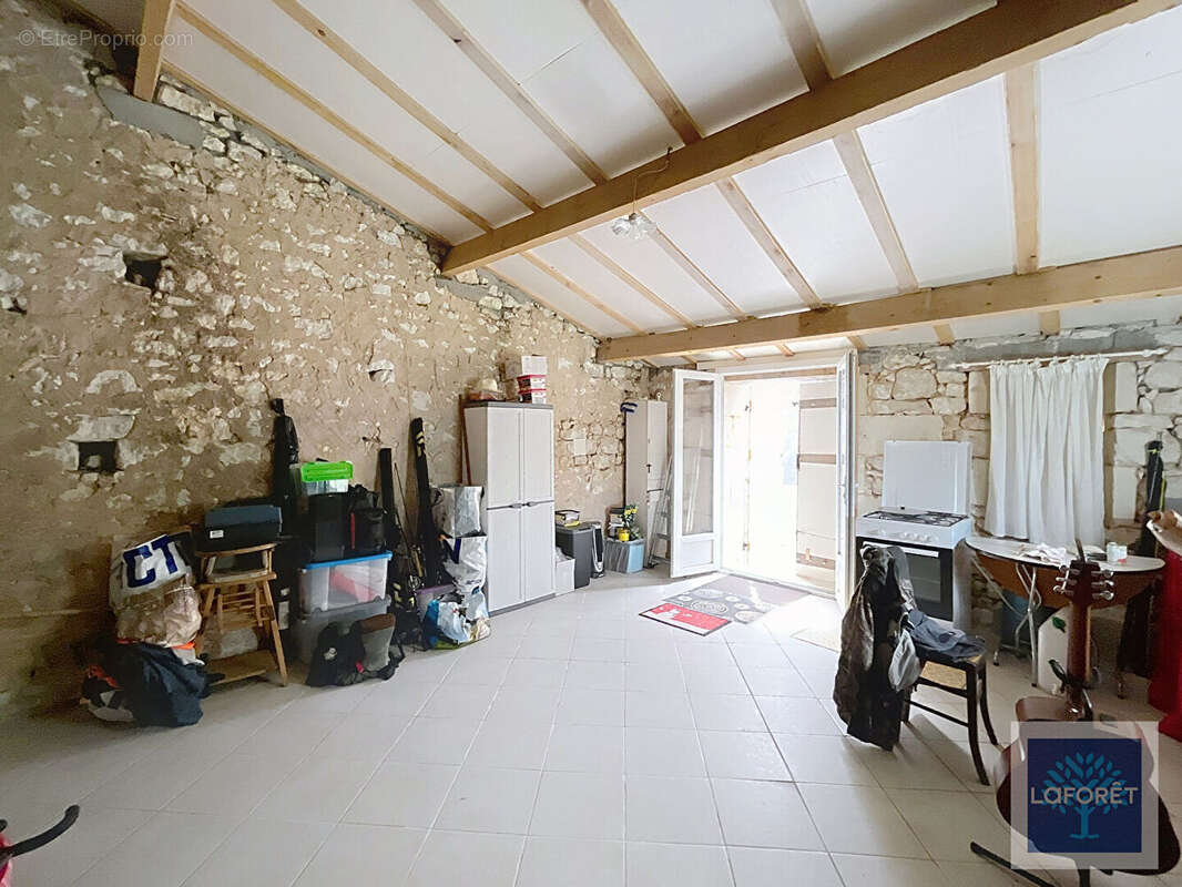 Maison à SAINT-MARTIN-LACAUSSADE