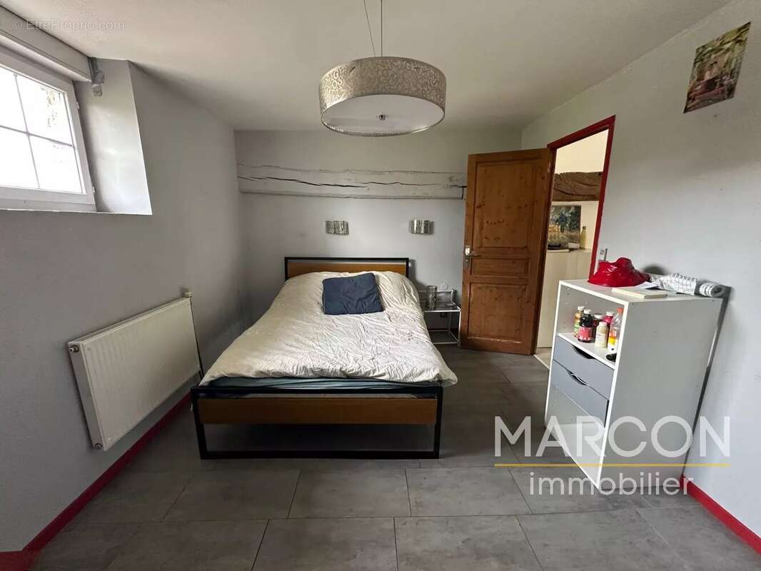 Maison à SAINT-AGNANT-DE-VERSILLAT