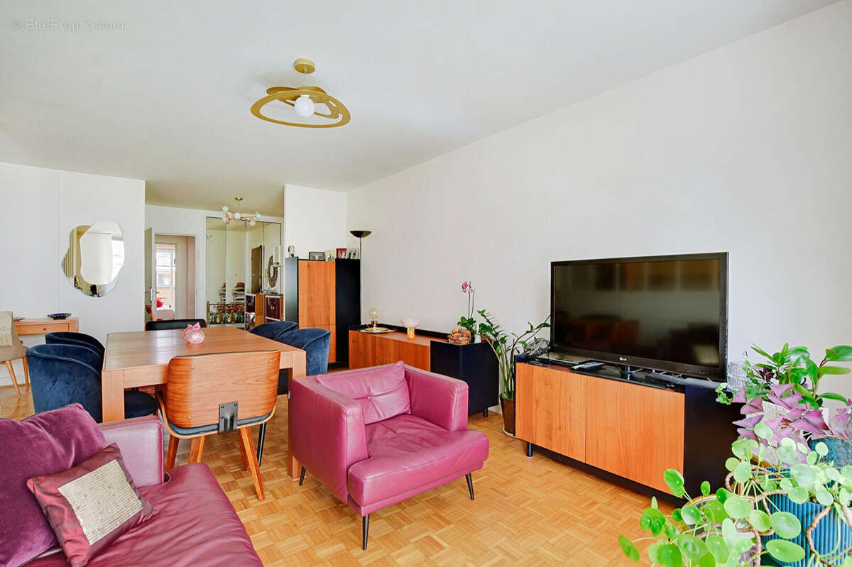 Appartement à PARIS-19E