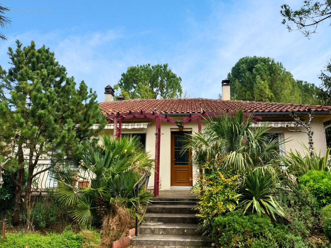 Maison à CHERVES-RICHEMONT