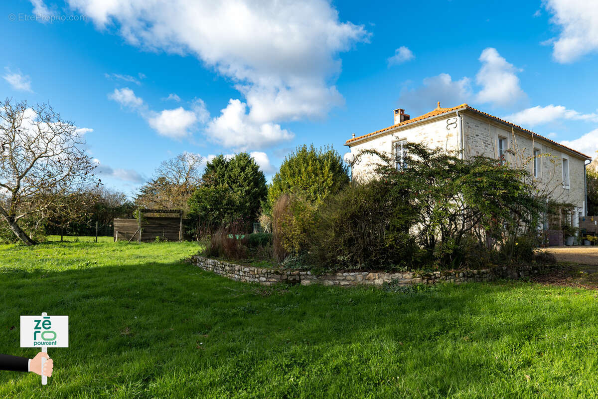 Maison à MARSAIS-SAINTE-RADEGONDE