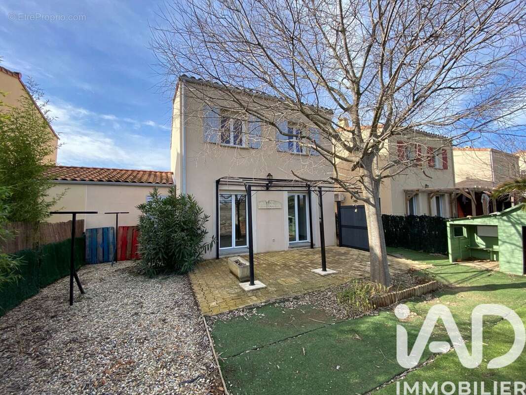 Photo 3 - Maison à RODILHAN