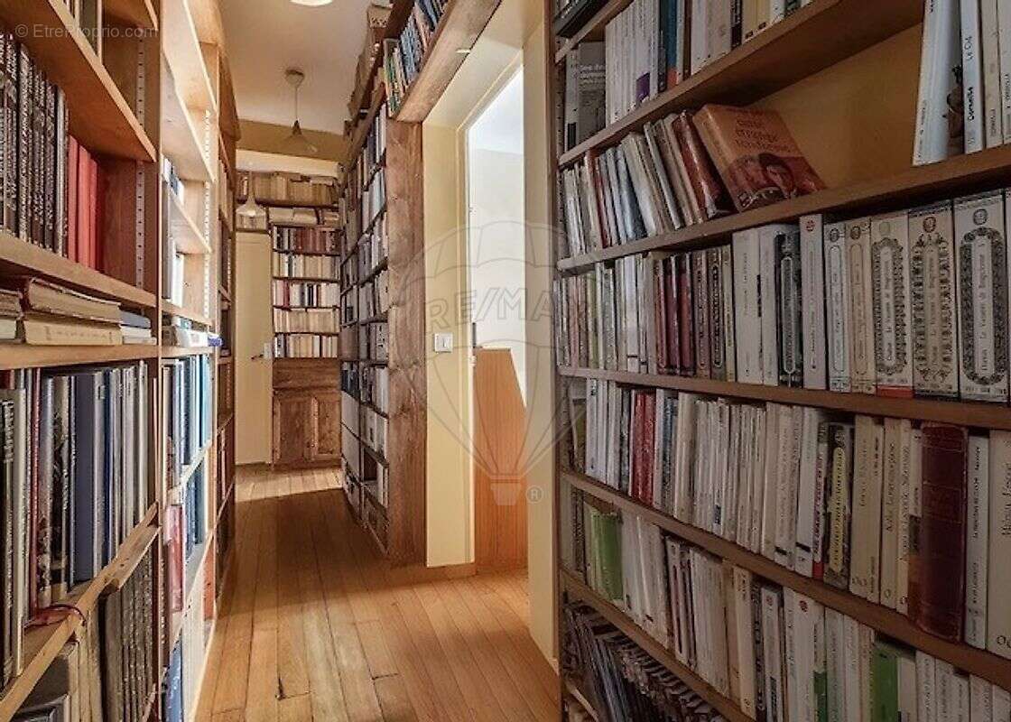 Appartement à PARIS-7E